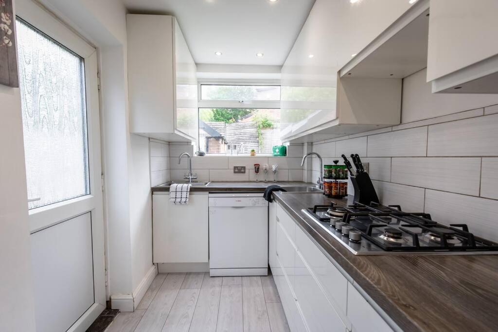 Windsor House 3 Bedrooms Sleeps 8 Manchester Exterior foto