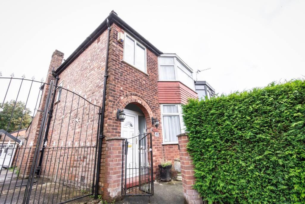 Windsor House 3 Bedrooms Sleeps 8 Manchester Exterior foto